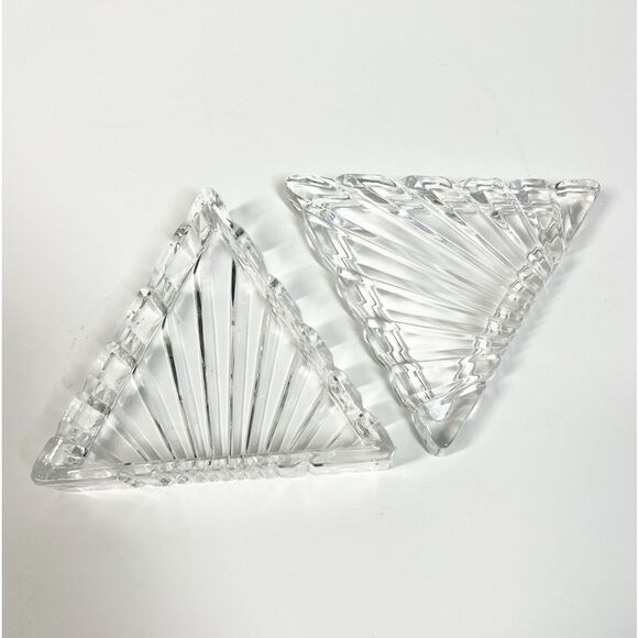 Vintage Valaska Bela Hand Made Slovakia Triangular Beveled Crystal Trinket Box - Picture 2 of 6